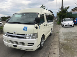 ToyotaHiace Van